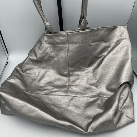 Silver Saks Fifth Avenue Large Metallic Tote Bag With Dual Handles - Picture 1 of 5